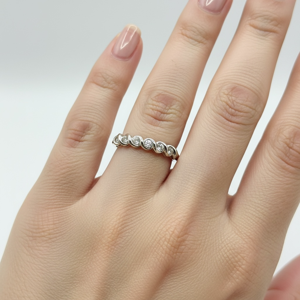 10K Diamond Twisted Diamond Band