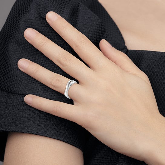 Crossover Diamond Ring