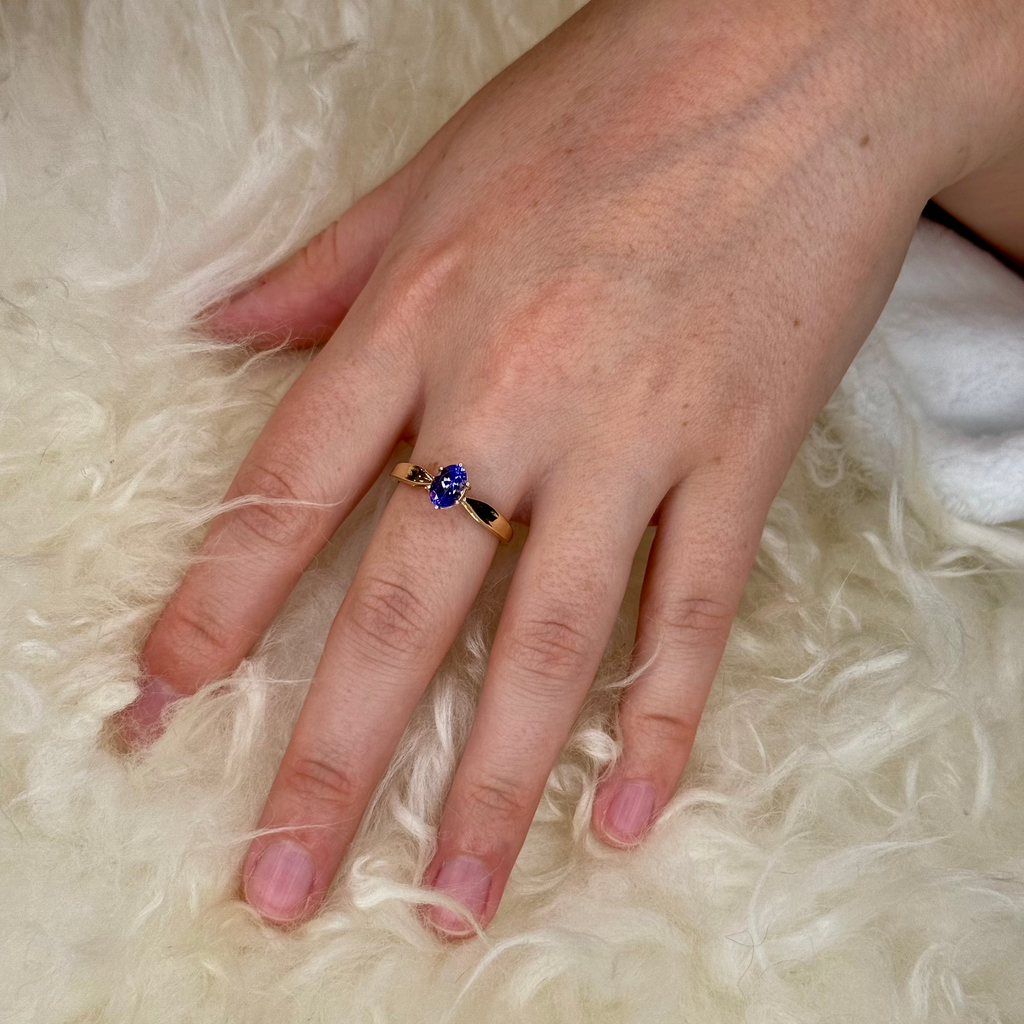 Estate Oval Tanzanite Ring